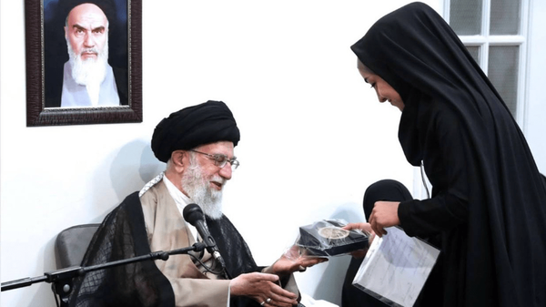 روایت ورزشکار زنجانی از شرط جالب رهبر شهید برای قبول مدالش+فیلم