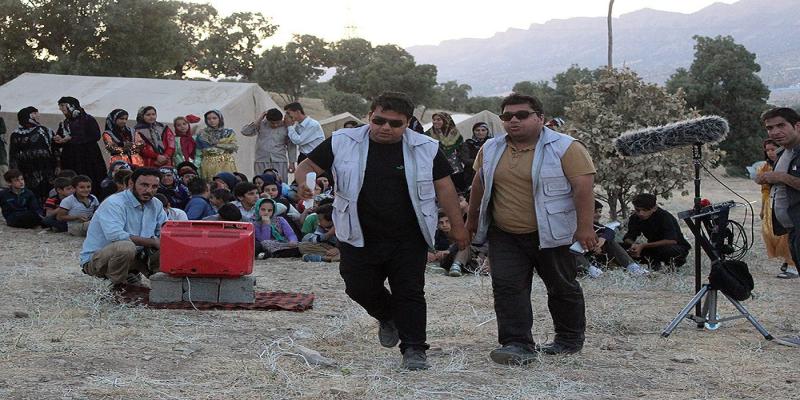 علاقه‌مندی سازنده‌ی فیلمی درباره‌ی «بمباران زمین فوتبال ایلام» برای تماشای فیلمش توسط رهبر انقلاب