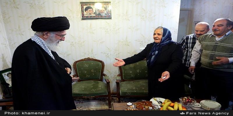 مادر شهید مسیحی: رهبر انقلاب به خانه‌مان آمدند، محبت‌مان به دل همه افتاد***فیلم***