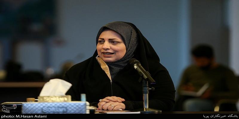 استقبال بانوی شاعر از دعوت رهبری برای سرودن شعر درباره‌ی حضرت حمزه (علیه‌السلام) 