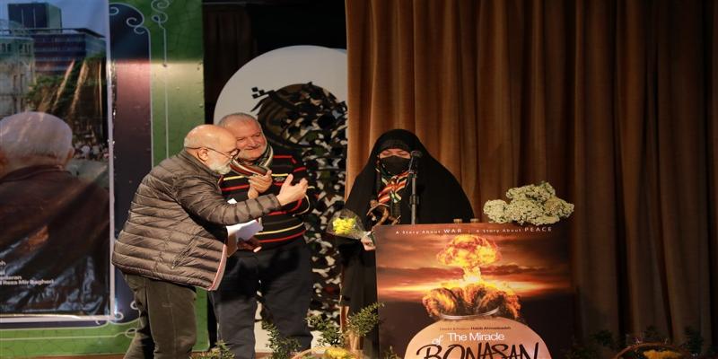 اکران یک معجزه؛ بناسان روایتی از خانواده شهدای شیمیایی