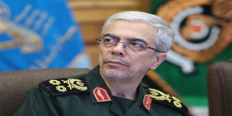 سرلشکر باقری: آمریکا گروه‌های تروریستی را آموزش داده و پشتیبانی اطلاعاتی می‌کند