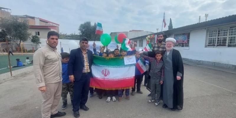 طلبه‌ای که با کمک خیرین، محله خود را آسفالت کرد