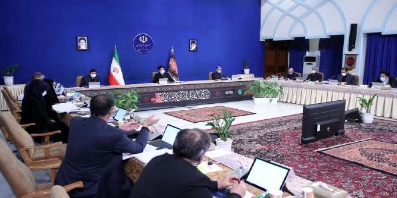 انتقاد بازیگر «گاندو» به رفتار بازیگر سلبریتی در کن