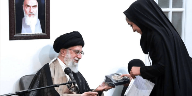 روایت ورزشکار زنجانی از شرط جالب رهبر شهید برای قبول مدالش+فیلم