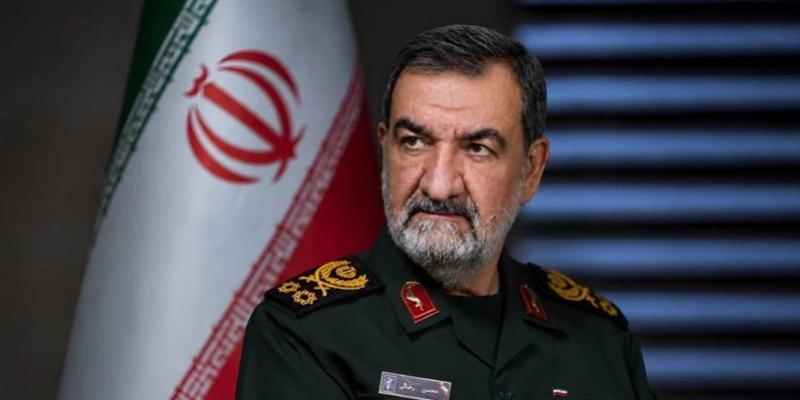 محسن رضایی: جنگ اقتصادی را خنثی می‌کنیم/همراهی با آمریکا دشمنی با ایران است